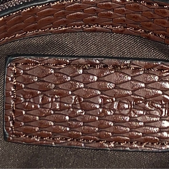 Elegant Brown Leather Tote Bag - Picture 2 of 12